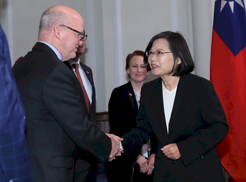 Tsai Ing-wen asegura que Taiwán es la primera línea en la defensa mundial de la democracia