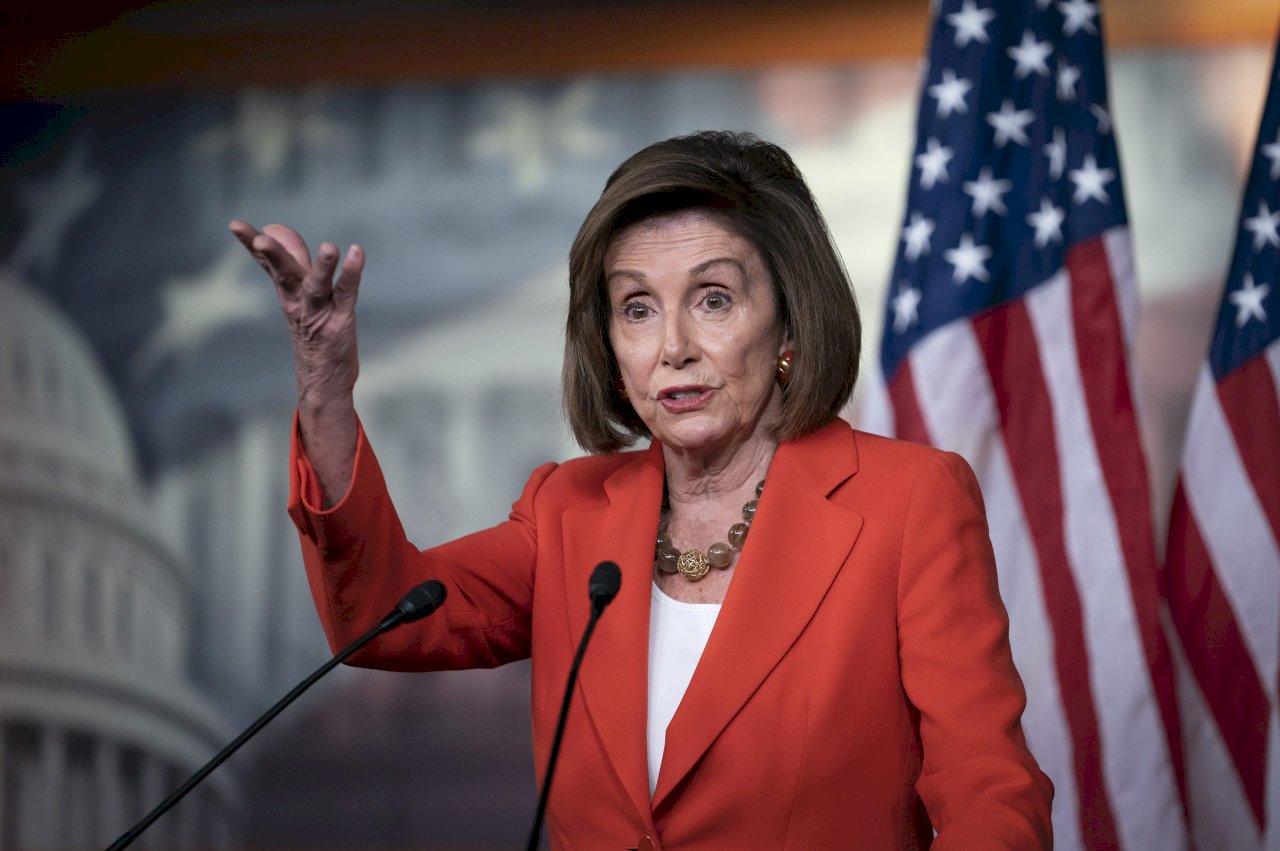 Nancy Pelosi da positivo por coronavirus y retrasa su viaje a Asia