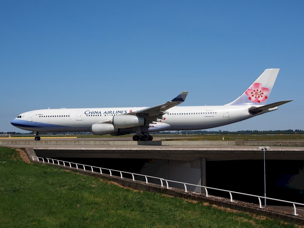 China Airlines y Mandarin Airlines cancelan todos sus vuelos a Wuhan ante el cierre total de la ciudad