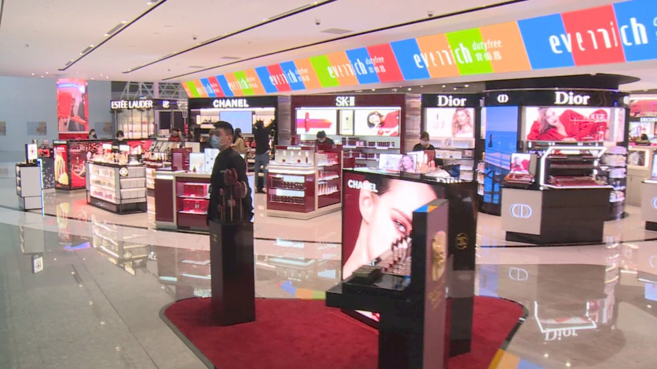 El Aeropuerto de Taoyuan, desierto por el COVID-19