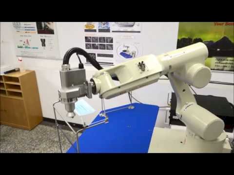 Universidad taiwanesa crea robot de limpieza de mascarillas