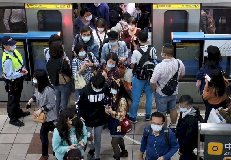 Se relajan las medidas de control en el transporte público