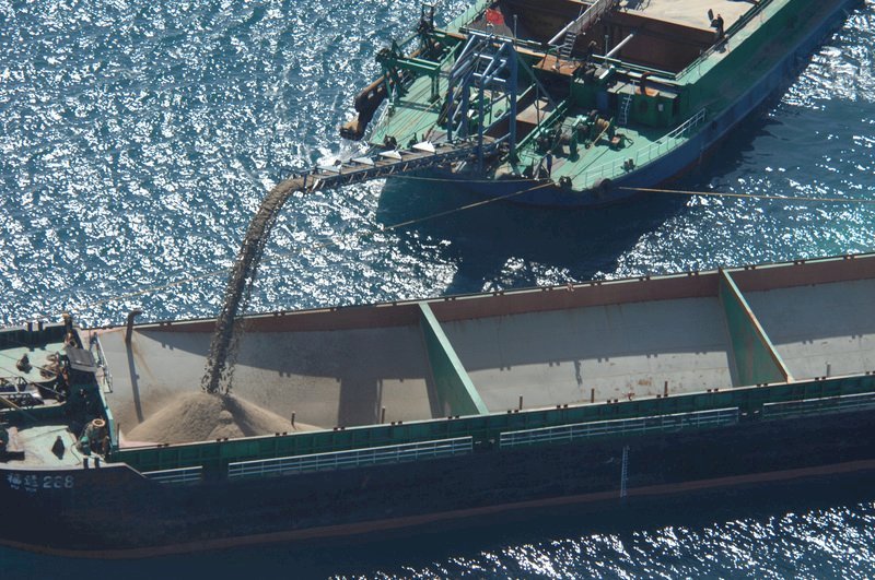 Ministerio del Interior anuncia enmienda a ley de protección de recursos marítimos