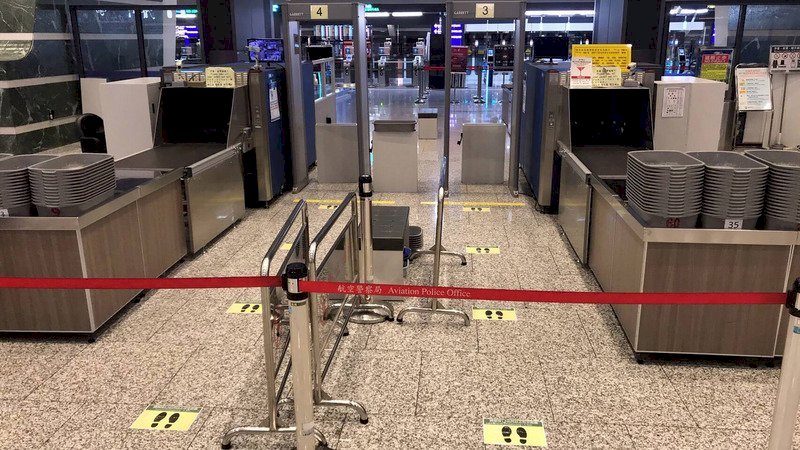Se extiende la prohibición de entrada y salida de grupos de turismo hasta finales de agosto