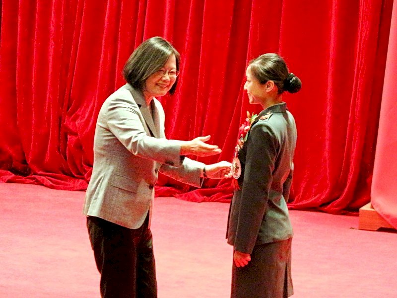 Presidenta Tsai Ing-wen reafirma su apoyo incondicional a las Fuerzas Armadas