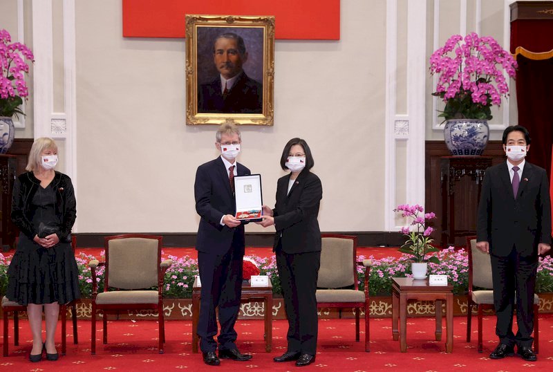 Taiwán concede una medalla de honor póstuma al fallecido presidente del senado checo Jaroslav Kubera