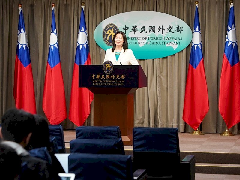 Delegaciones de Estados Unidos y Japón asisten a ceremonia religiosa ofrecida al fallecido expresidente, Lee Teng-hui