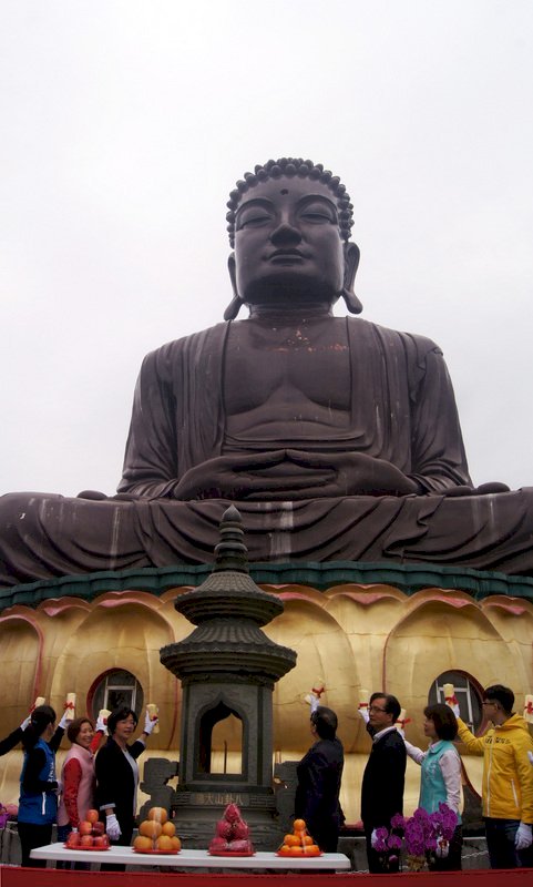 El Gran Buda de la Montaña Bagua en Changhua