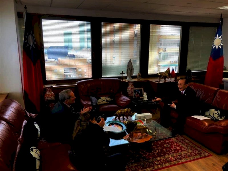 Representante José María Liu entrevistado por la revista “Sector Ejecutivo” de España