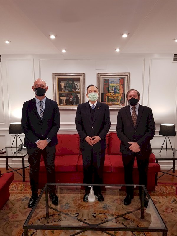 José María Liu visita la Universidad Complutense de Madrid