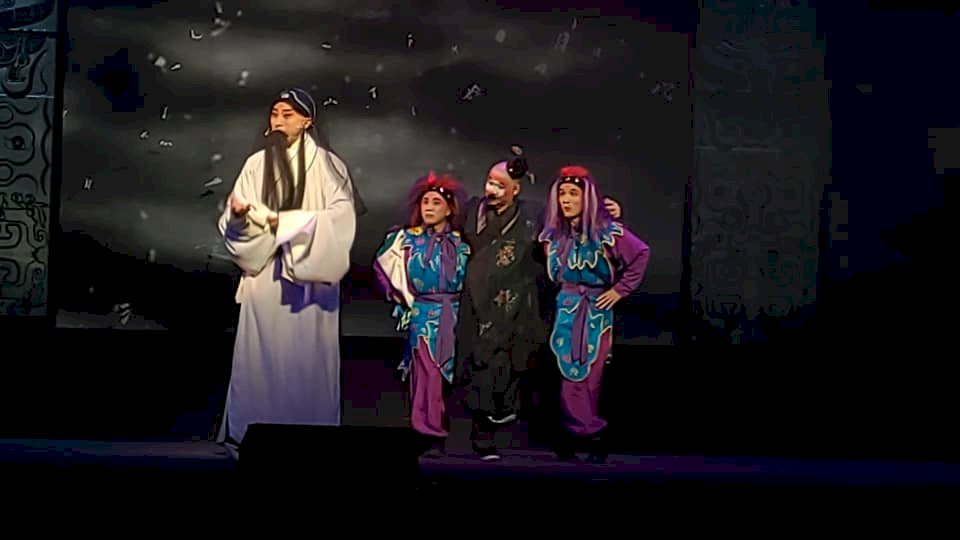 Elenco GuoGuang presenta 