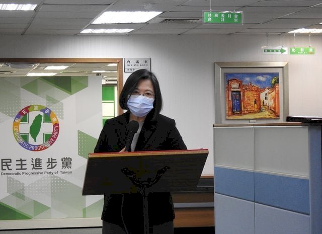 Tsai Ing-wen: «Respetar y cumplir las normativas de prevención para disminuir los riesgos de contagio»