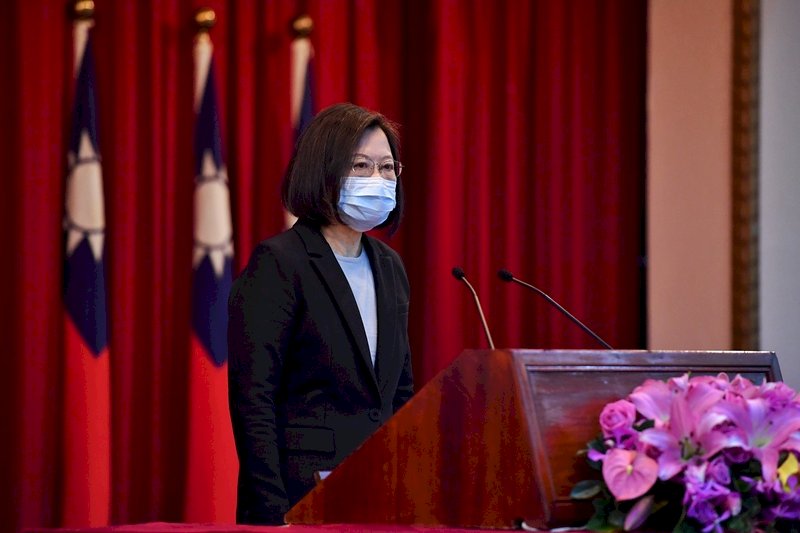 Tsai Ing-wen pide al Ejército que muestre su determinación para defender Taiwán