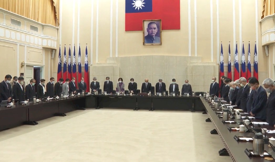 Premier Su ofrece disculpas en nombre del Gobierno por tragedia ferroviaria en Hualien