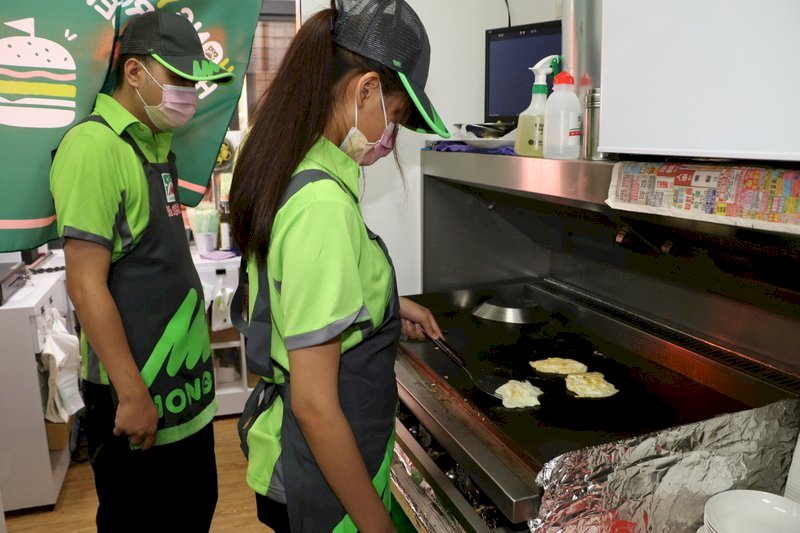 Caen ventas en restaurantes debido a crisis de COVID-19