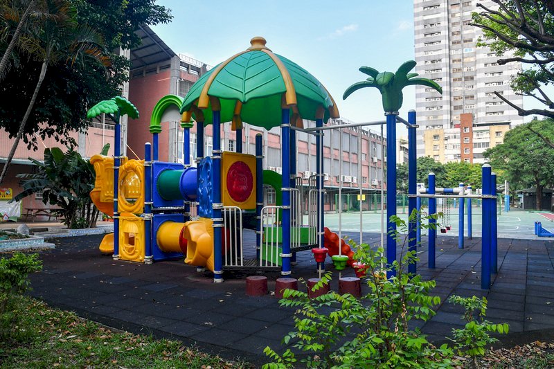 Los jardines de infancia privados no cobrarán, por el momento, el mes de junio