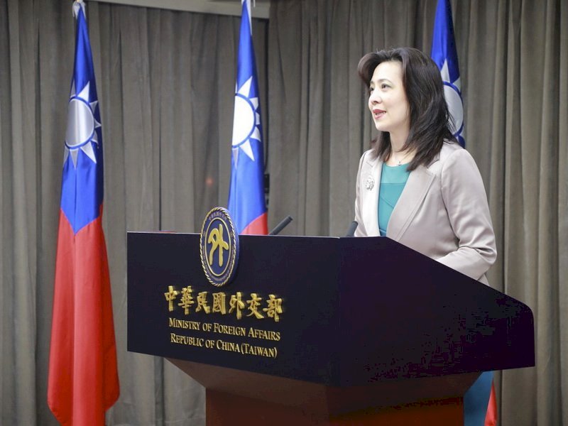 Ex primer ministro japonés reafirma amistad con Taiwán