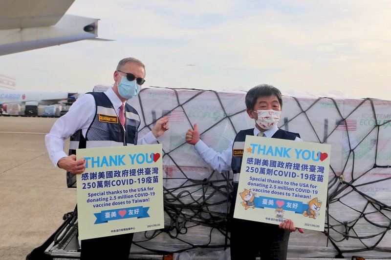 Joseph Wu agradece a EE. UU. la donación de 2 500 000 dosis de la vacuna de Moderna