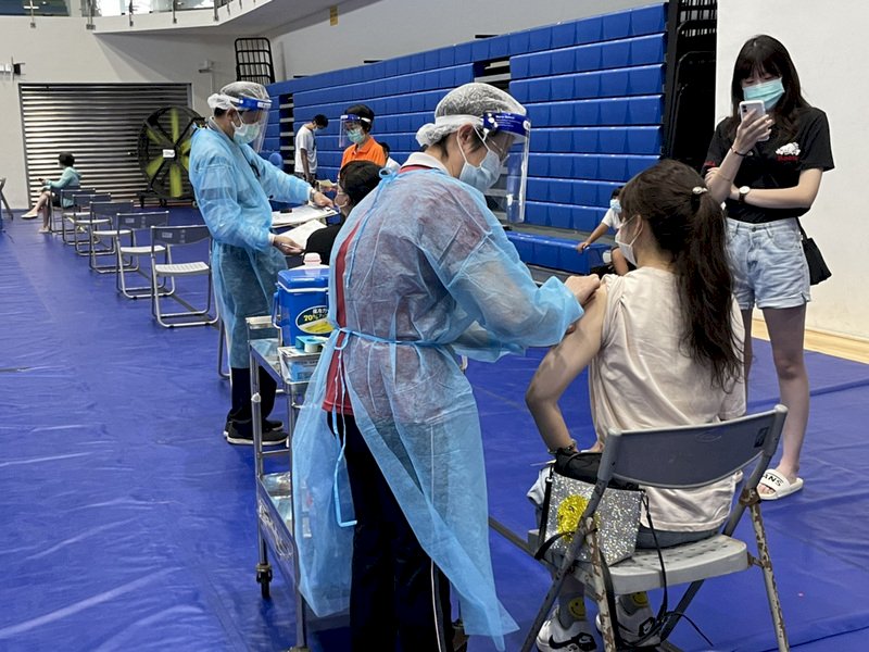 Japón anuncia una tercera donación de vacunas a Taiwán