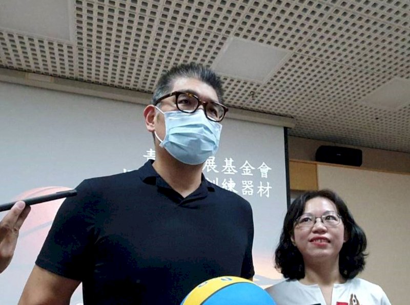 Sean Lien abandona sus cargos en el Kuomintang y anuncia su apoyo a Eric Chu