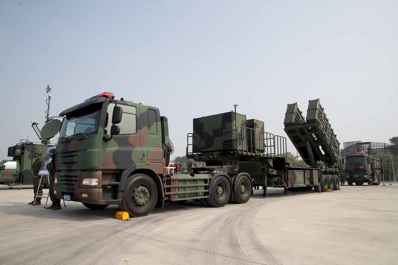 Taiwán aumenta la inversión en sistemas de misiles defensivos