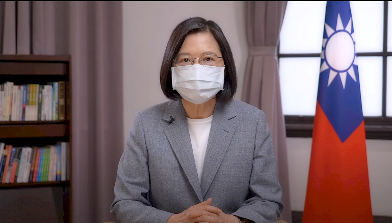 Tsai Ing-wen: “Es necesario el apoyo de la comunidad de taiwaneses de ultramar para conectarse con el mundo”