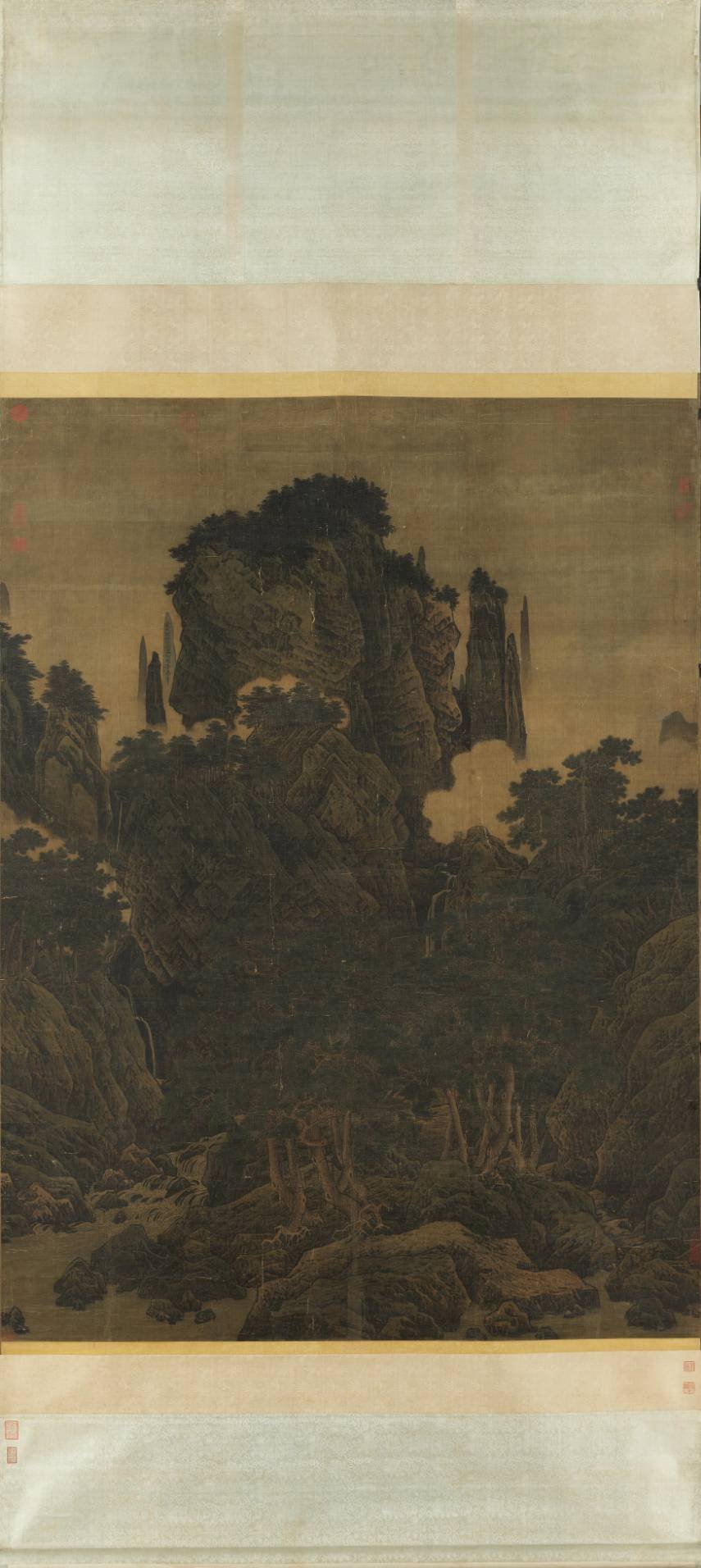 Exhibición de tesoros nacionales en el Museo Nacional del Palacio