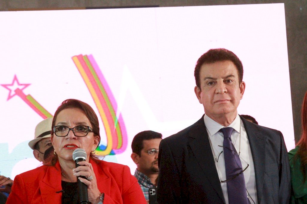 Xiomara Castro desdice su promesa de campaña y asegura que no establecerá relaciones con China continental