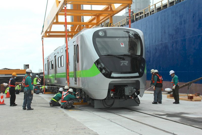 TRA responde a alegaciones sobre problemas en los trenes EMU900
