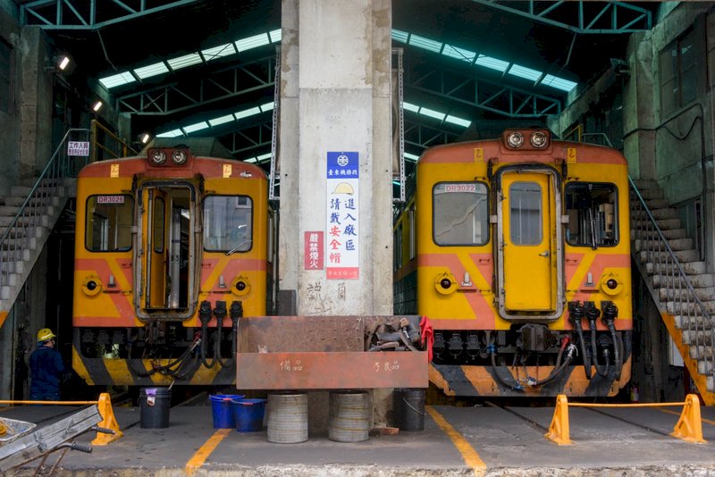 Transportes obliga a TRA a cambiar componentes de trenes fabricados en China continental