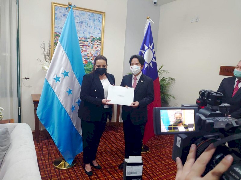 William Lai se reunió exitosamente con Xiomara Castro