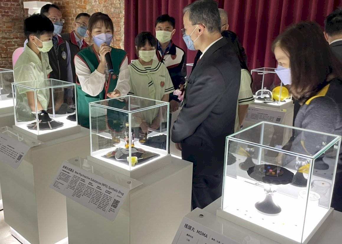 Exposición en Tainan para advertir sobre la terrible realidad de la adicción a las drogas