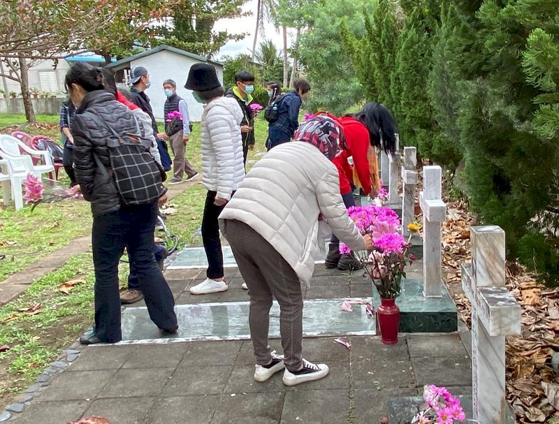Las tradiciones del Festival del Barrido de Tumbas