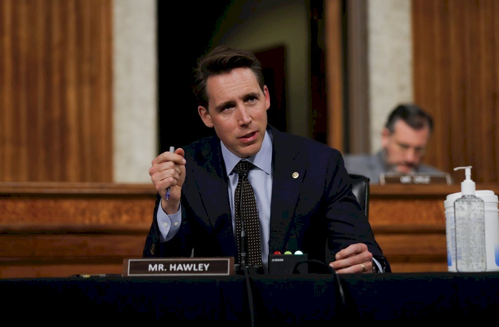 Defensa acoge positivamente la propuesta del senador Josh Hawley de acelerar la transferencia de armamento a Taiwán