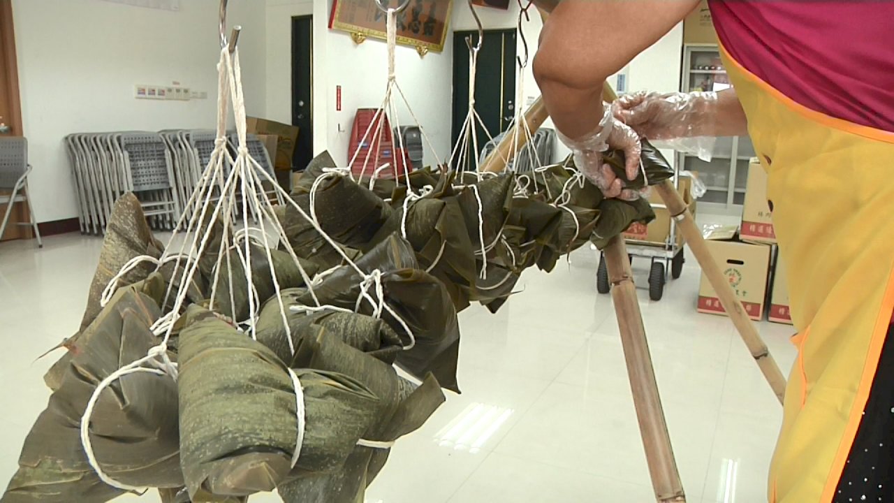 Los zongzi del Festival del Bote Dragón adquieren mayor sabor local