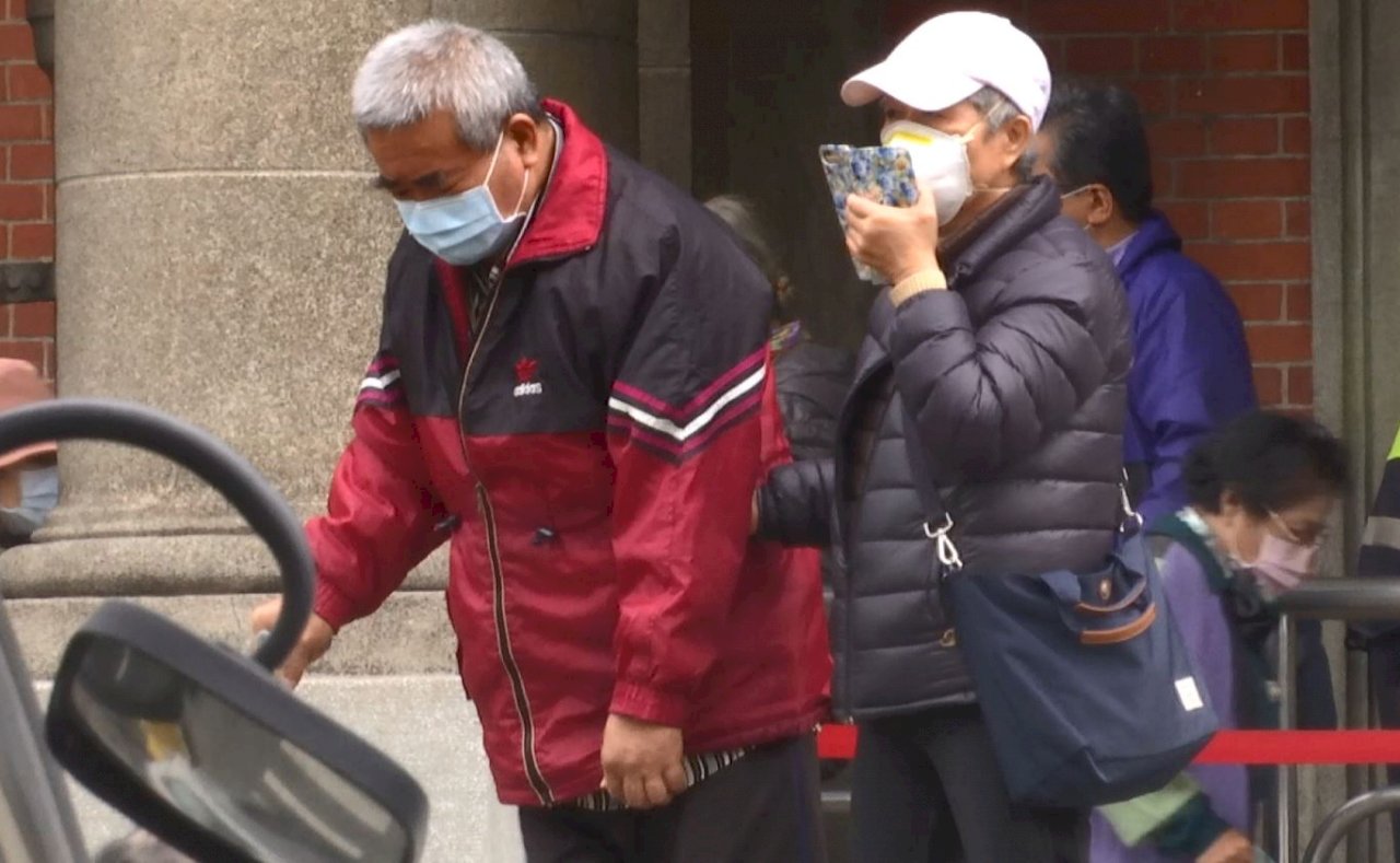 Los ancianos pueden padecer síntomas atípicos si llegan a ser infectados por COVID-19