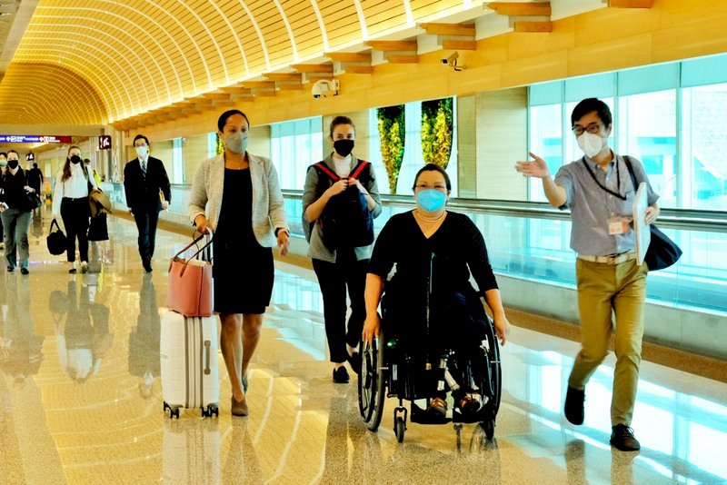 Senadora estadounidense Tammy Duckworth concluye su visita a Taiwán
