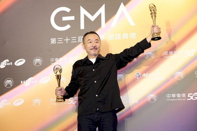 Ayugo Huang, el cantante hakka gran ganador de los premios Melodía Dorada 2022