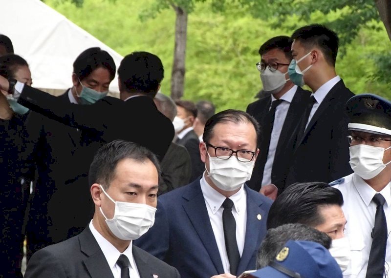 El vicepresidente William Lai asiste a la ceremonia por Shinzo Abe en un templo budista de Tokio