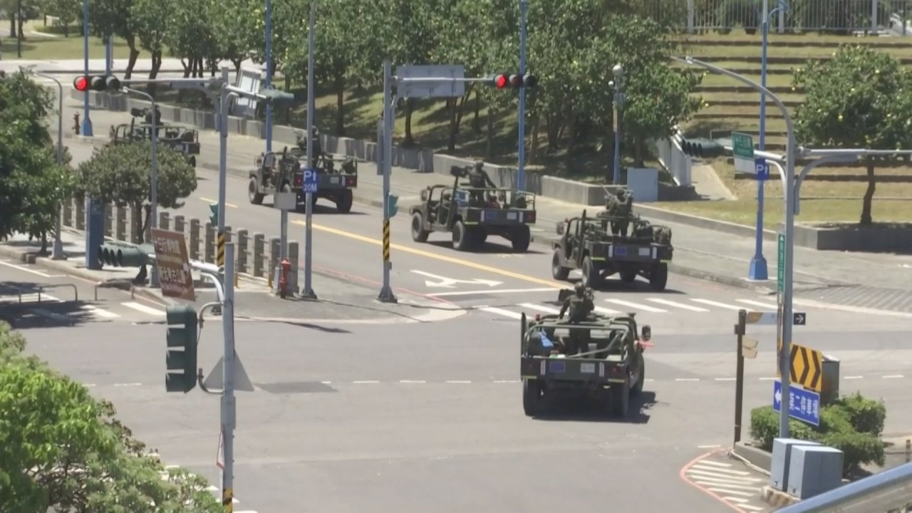 El ensayo del ejercicio Hankuang 38 simula bloquear el desembarco del ejército comunista