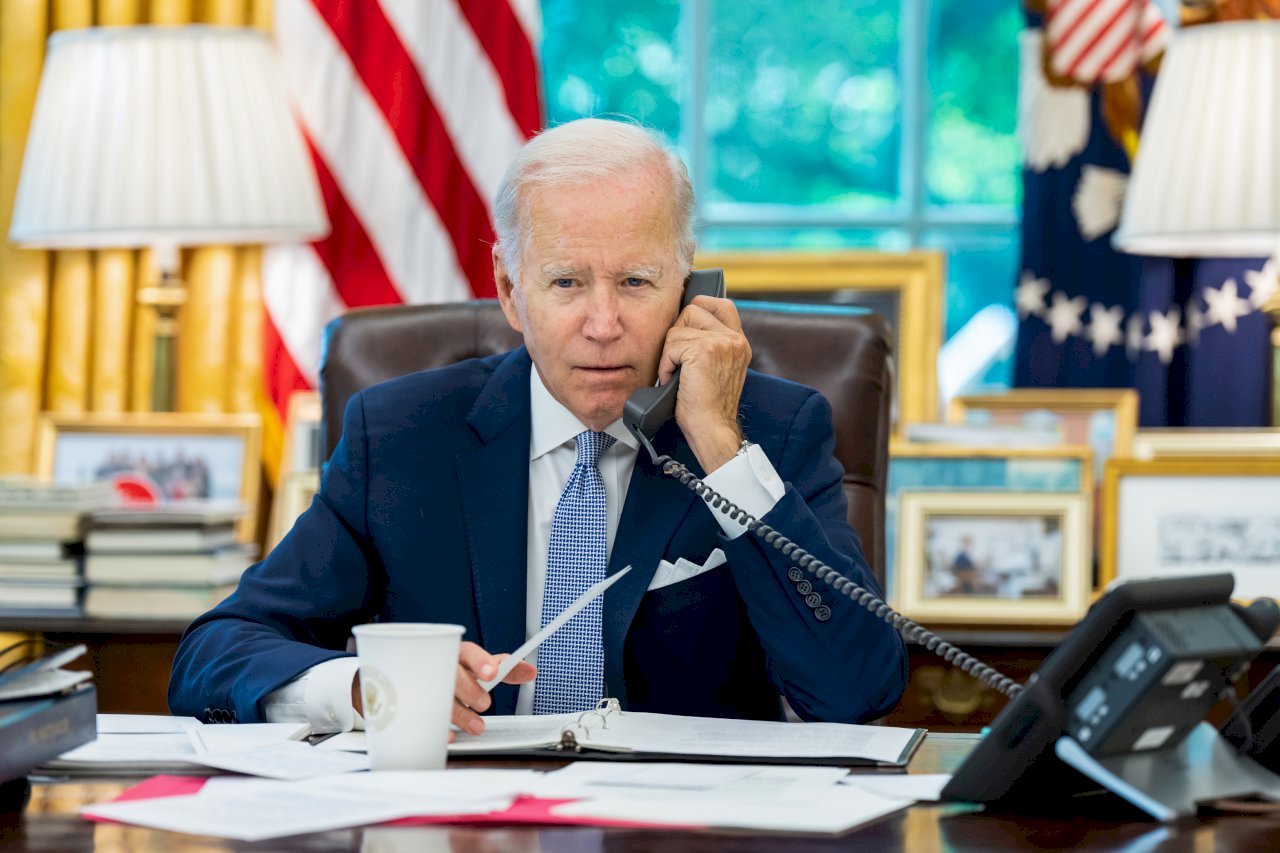 Biden firma oficialmente la NDAA 2024 incorporando disposiciones amistosas hacia Taiwán