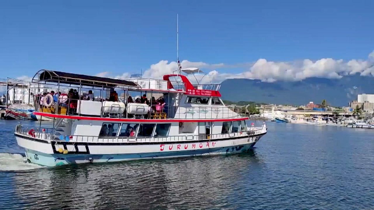Pesqueros taiwanes reaccionan a los ejercicios navales chinos