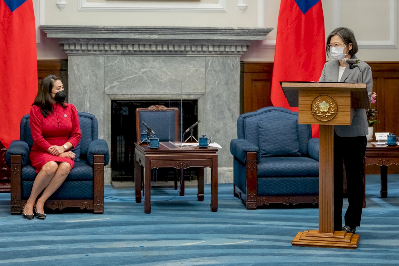Tsai Ing-wen recibe a una delegación del congreso estadounidense