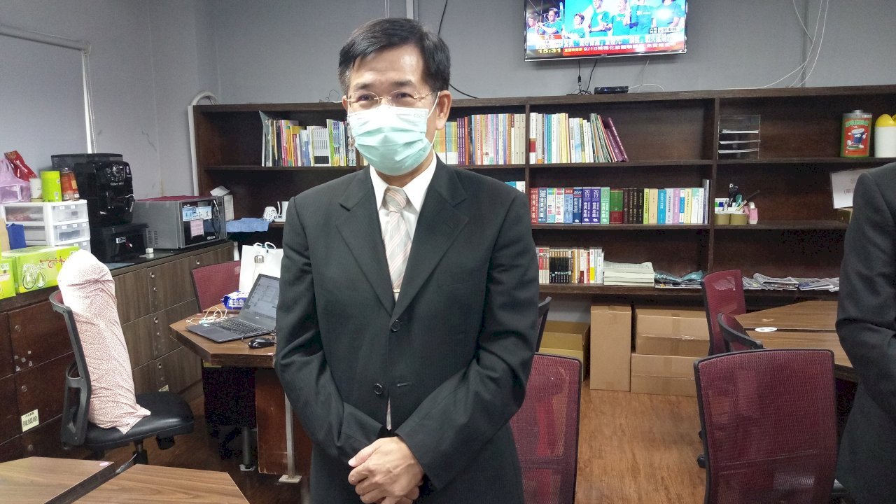 Pan Wen-chung anuncia próximos detalles para su plan 3+1 de conciliación universitaria y militar