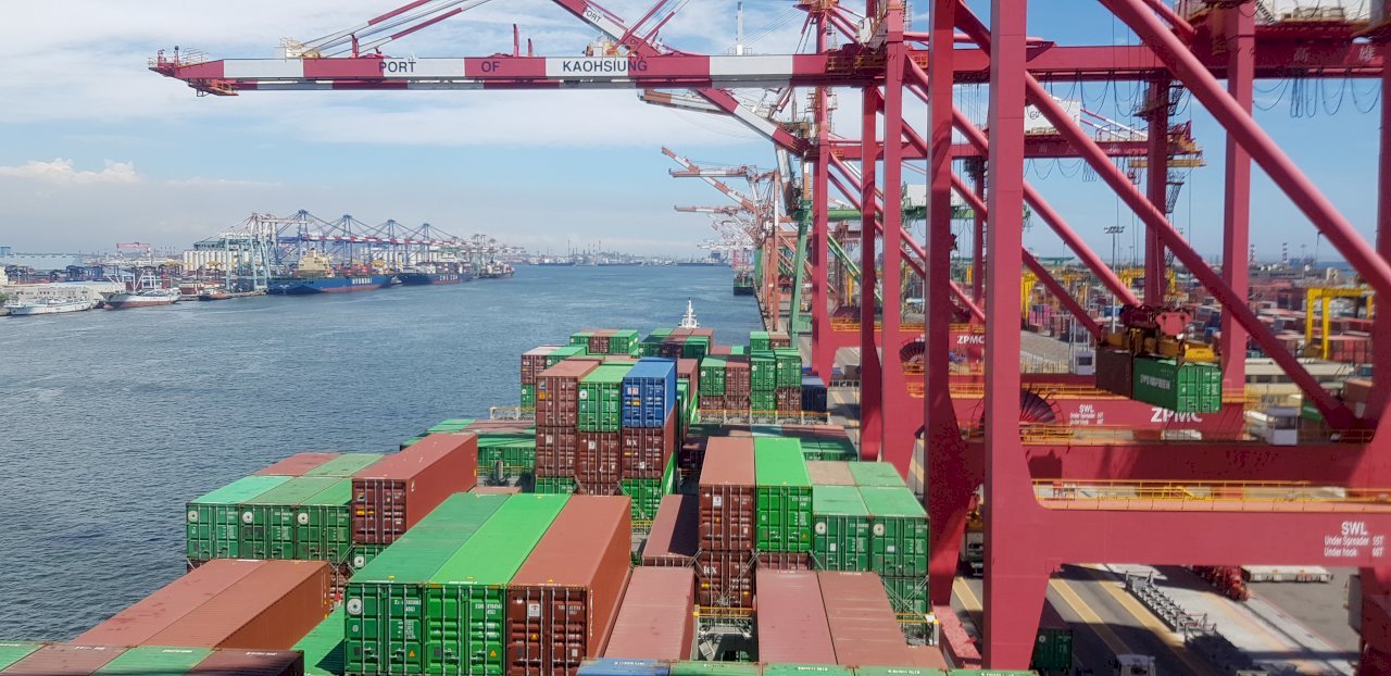 Taiwán sube un 10 % la tasa de operaciones en puertos internacionales a partir del 1 de enero