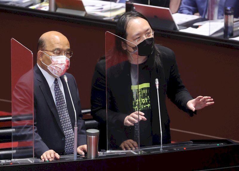 Audrey Tang defiende el incremento de presupuesto en la seguridad digital del país