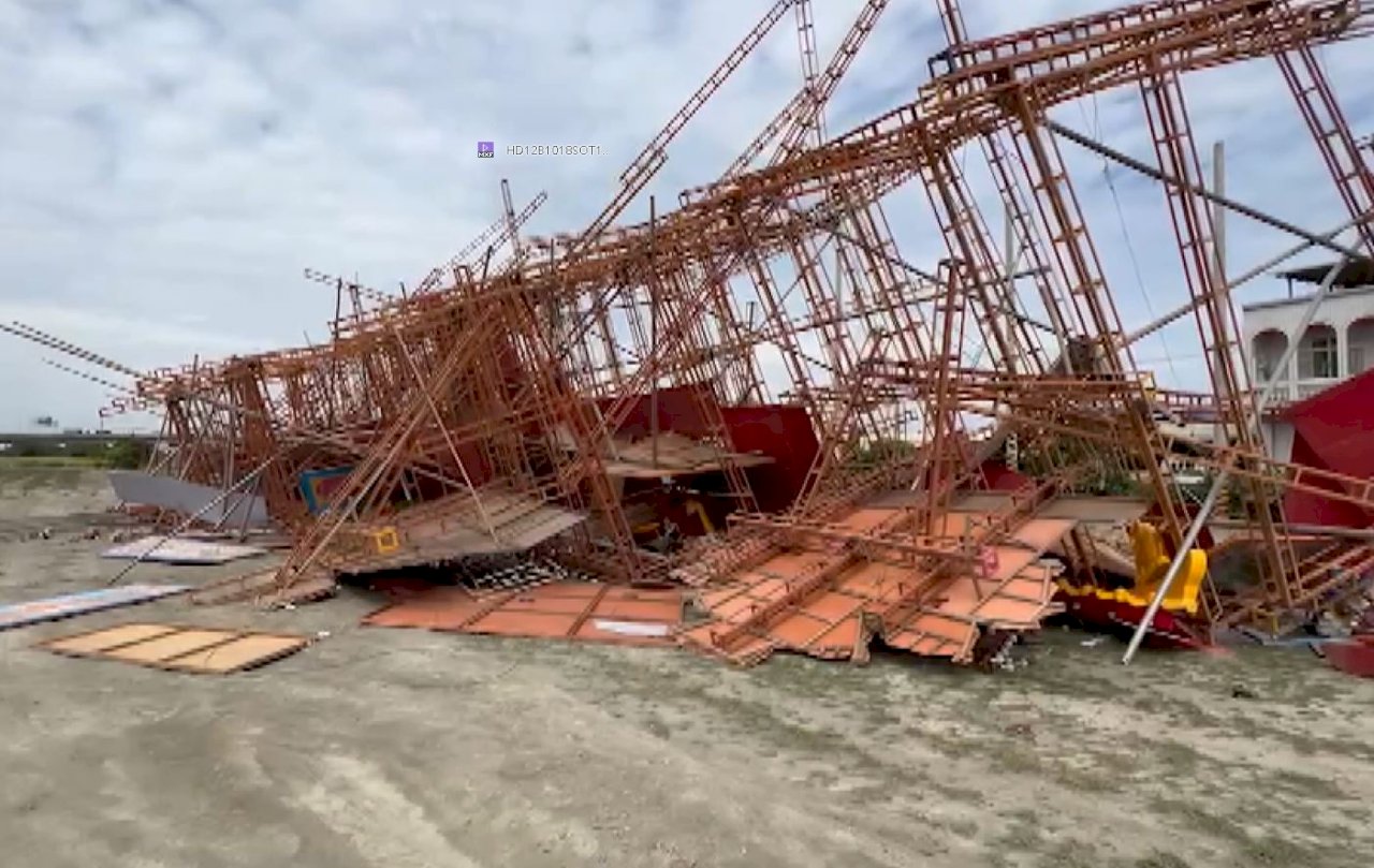 El fuerte viento provocado por Nesat causa daños severos en el centro de Taiwán
