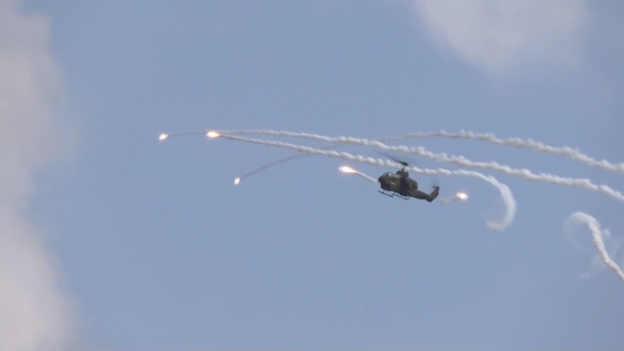 Debutan helicópteros Cobra en ejercicios militares