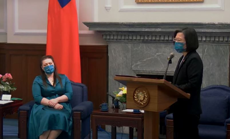 Tsai Ing-wen recibe a una delegación de la Cámara de los Comunes