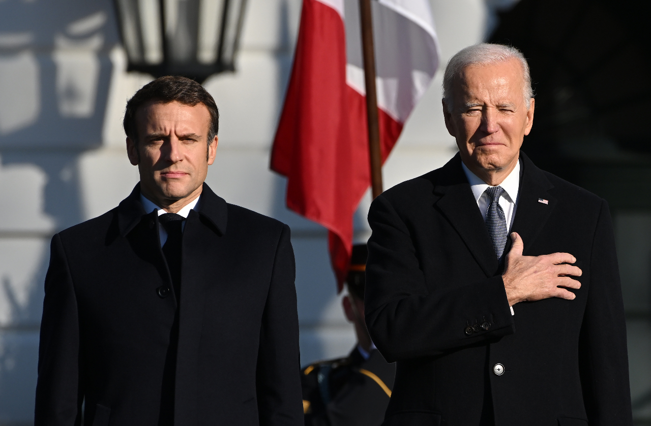 Biden y Macron declaran conjuntamente la importancia de la estabilidad en el Estrecho